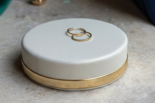 Par argolas redondas em ouro 18k