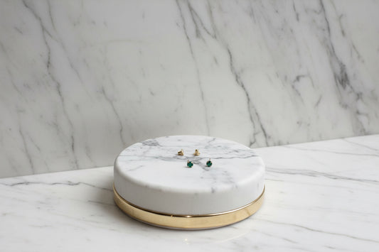 Brinco gota verde em ouro 18k