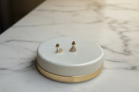 Brinco três corações em ouro 18k