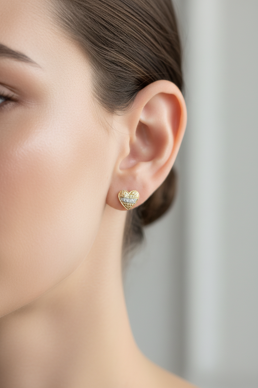 Brinco três corações em ouro 18k